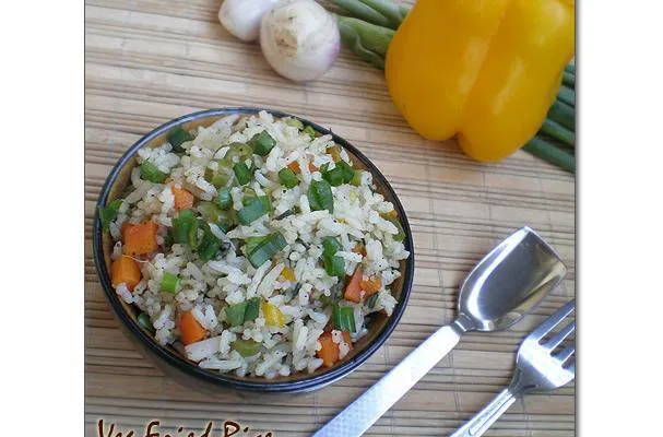 ¡Arroz frito vegetariano estilo restaurante!
