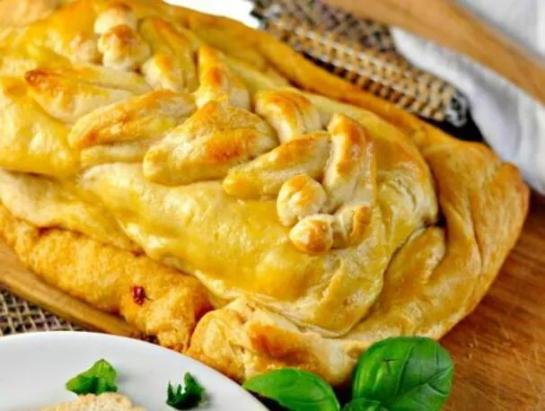 Queso crema con tomates secados al sol y pesto