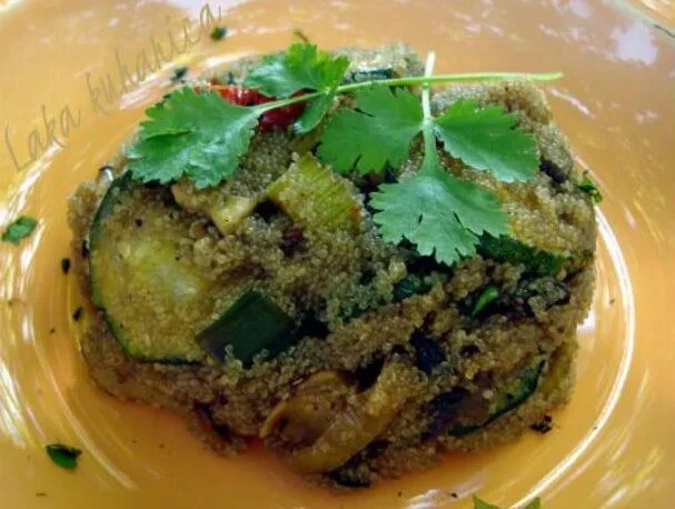 Amaranto con verduras al wok