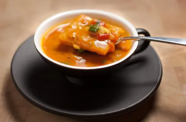 Sopa de dahl y albóndigas