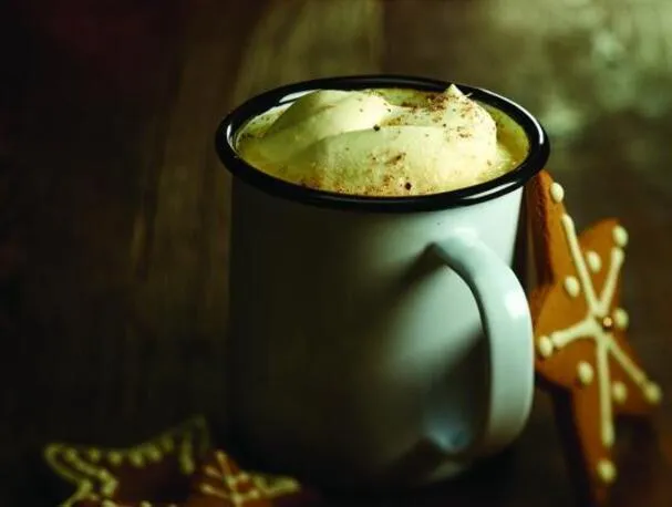 Café con leche con especias de pan de jengibre