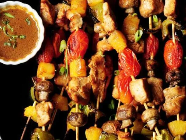 Brochetas de pollo a la parrilla