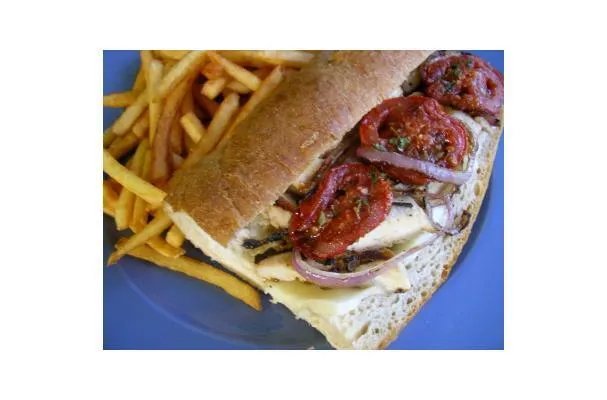 Sándwich de pollo a la parrilla