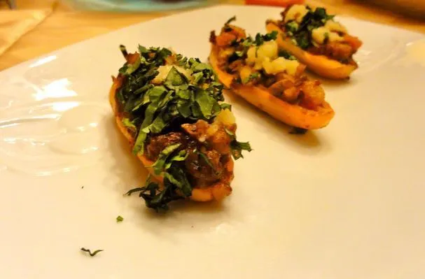 Poppers indios rellenos de masala con paneer