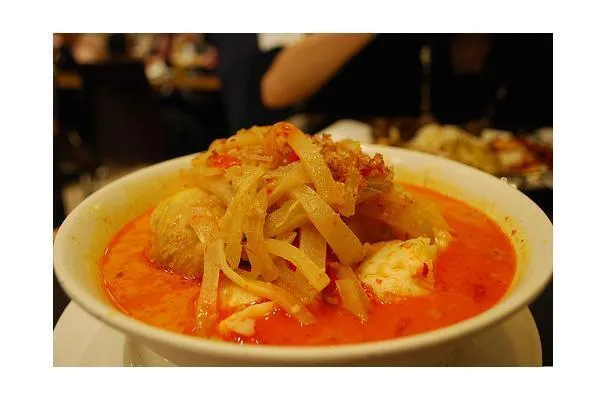 Pollo con coco especiado indonesio