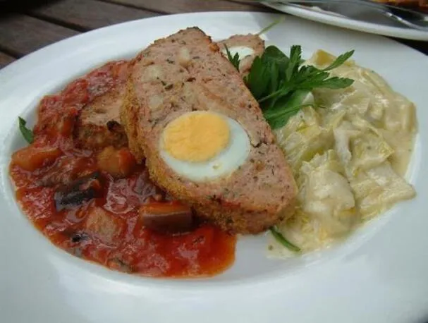 Albóndigas italianas con huevos duros