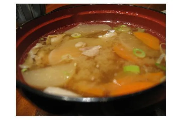 Sopa japonesa clara