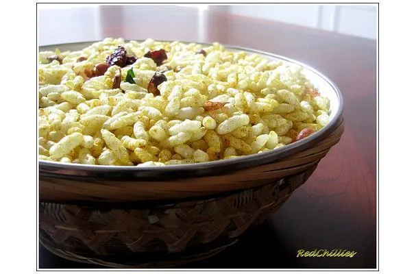 Kaara Porri (Arroz inflado con chile / Arroz inflado picante)