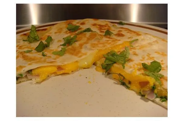 Quesadillas de mango y Brie