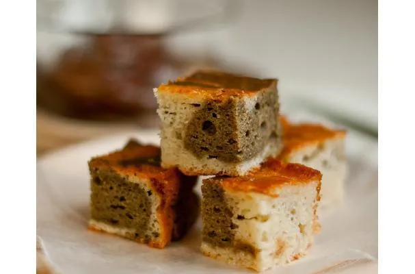 Pastel de yogur con té verde jaspeado