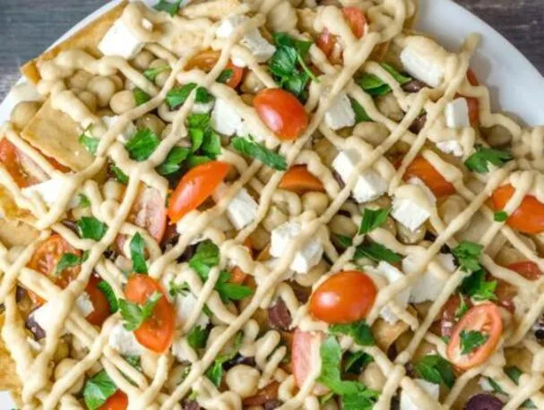 Nachos mediterráneos