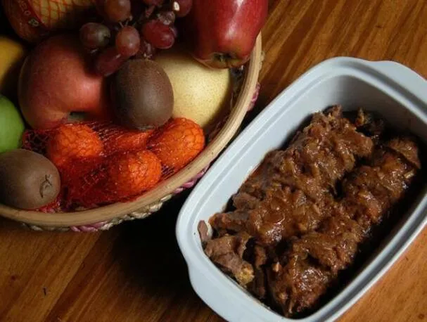 Morcon: Rollo de carne relleno filipino