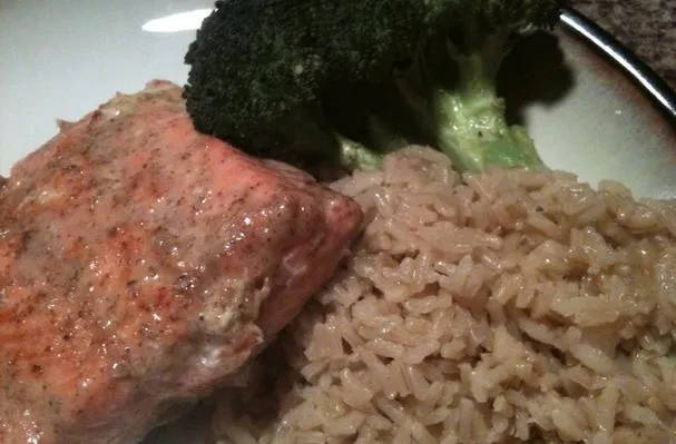 Salmón Glaseado con Mostaza y Miel