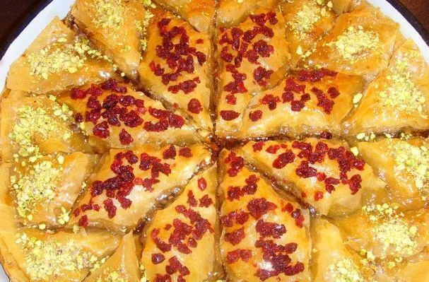 Baklava - Estrella de Navidad - Con Pistachos y Arándanos Secos
