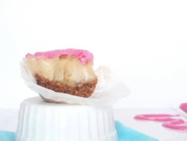 Copas de helado de plátano crudo