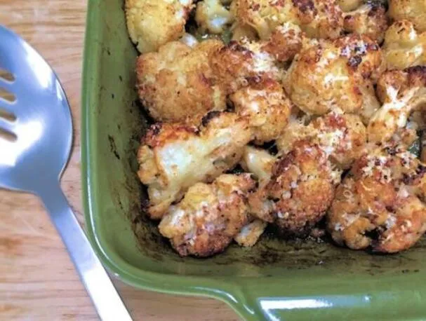 Coliflor asada con condimento togarashi