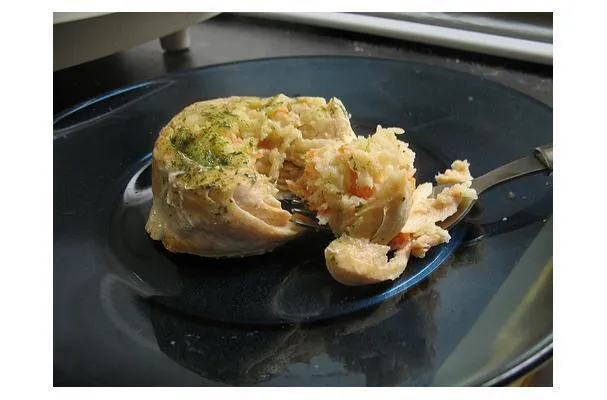 Salmón Relleno con Tres Quesos