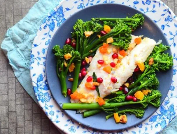 Lubina con brócoli tierno