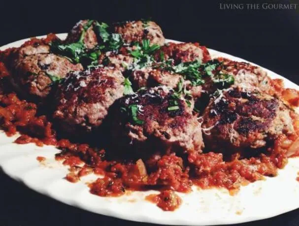 Albóndigas de carne con albahaca y ajo