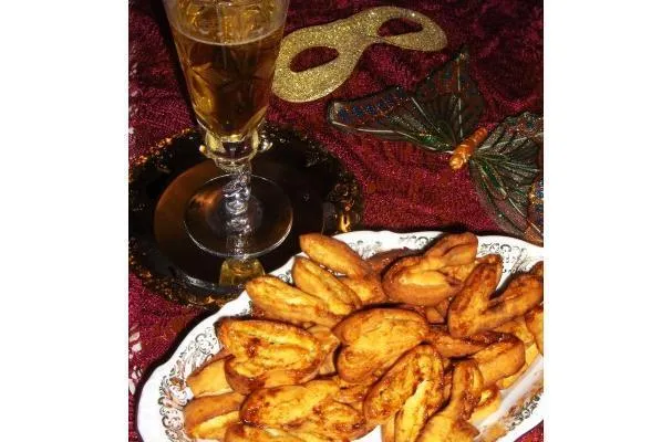 Tallarines dulces fritos