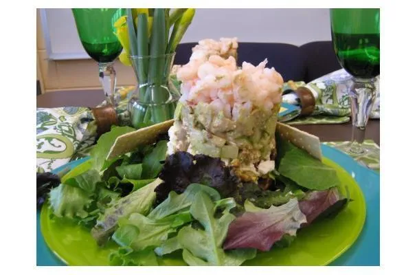 La asombrosa ensalada Cobb apilada