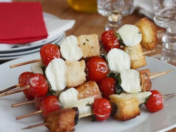 Aperitivo de tomate y mozzarella