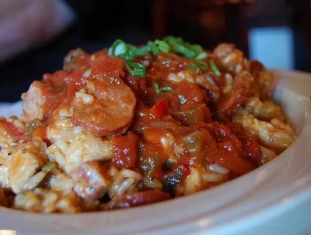 Jambalaya de pavo y salchicha