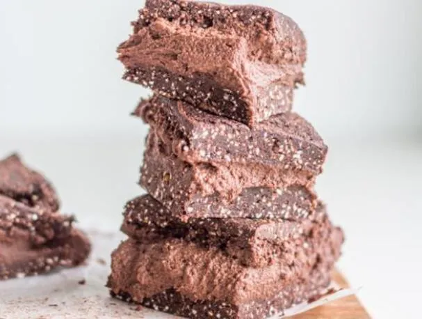 Sándwich vegano de brownie de trigo sarraceno