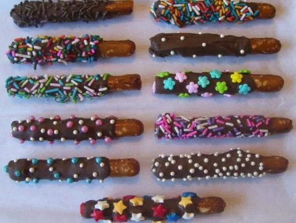 Xocai chocolate cubierto de varillas de pretzel