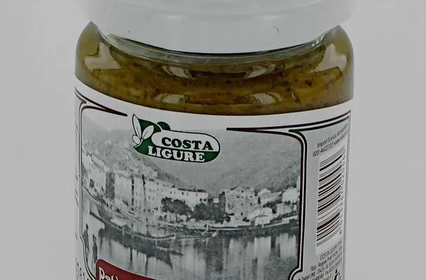 Pastel con aceitunas negras