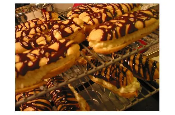 Éclairs de chocolate